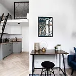 Charming Studio With Kitchen - Old Town, Main Station