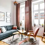 Charming Studio With Kitchen - Old Town, Main Station