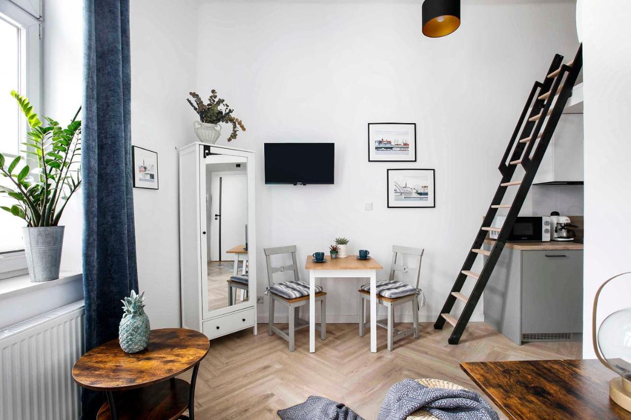 Charming With Kitchen - Old Town, Main Station Appartement